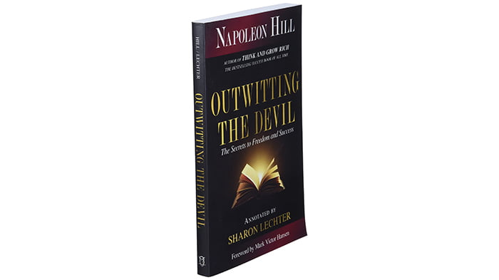 Outwitting the Devil: Buy Outwitting the Devil by Hill Napoleon at